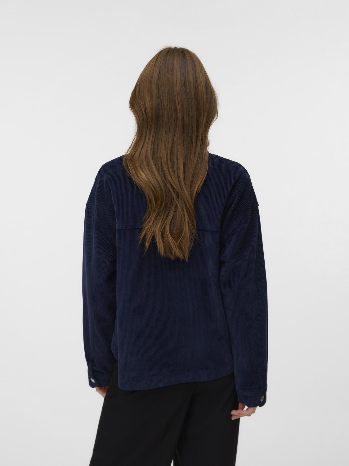model_shot-back